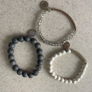 Kinsley Armelle  bracelets